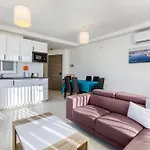 Sunny 2br Penthouse With Spacious Rooftop Terrace By 360 Estates Lejlighed *
