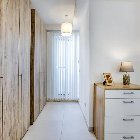 Sunny 2br Penthouse With Spacious Rooftop Terrace By 360 Estates 公寓 *