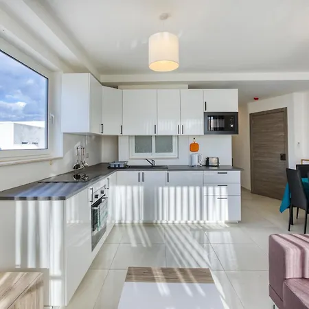 Sunny 2br Penthouse With Spacious Rooftop Terrace By 360 Estates アパート