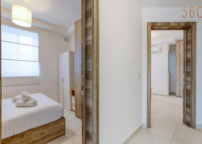 Apartament Sunny 2br Penthouse With Spacious Rooftop Terrace By 360 Estates *